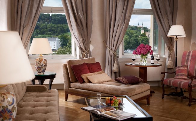 Hotel-mozart-prague-deluxe-room-river-view-livingroom-2