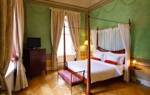 the Mozart hotel prague Deluxe Suite bedroom